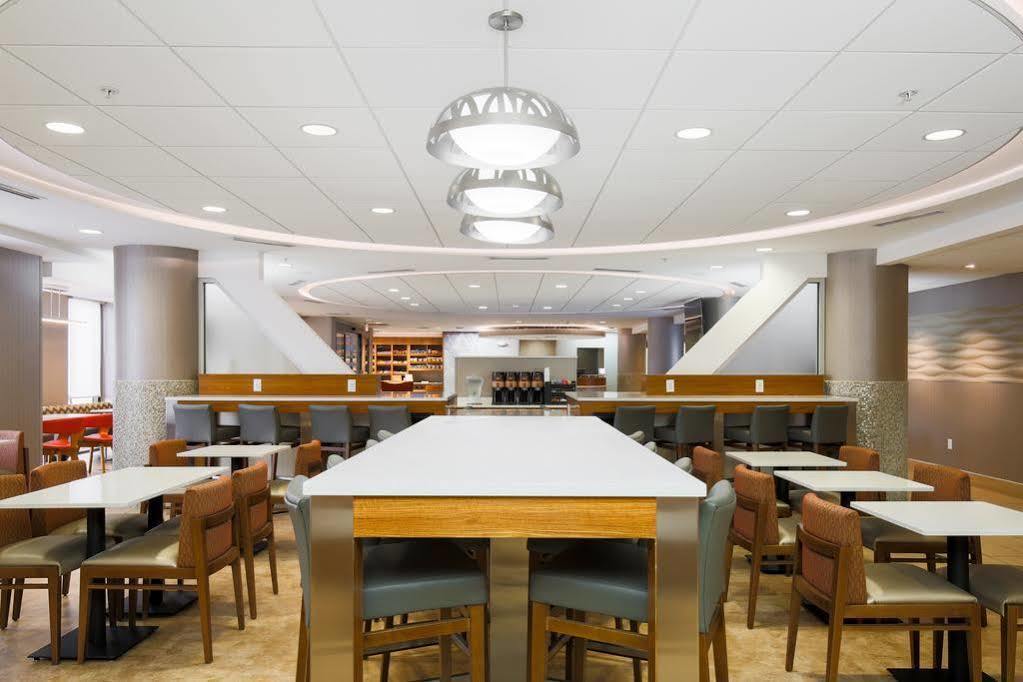 Hotel Springhill By Marriott 3*
